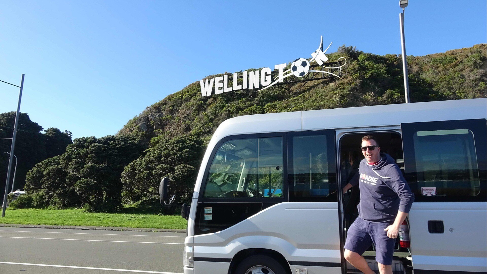 Discover | Wellington Sign